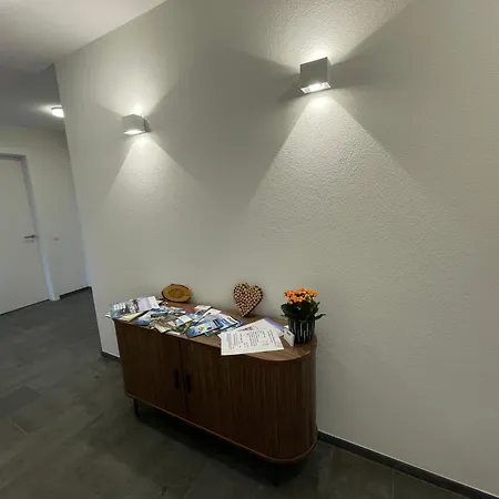 Apfelchalet Mirabell -neubau Chalet, Natur, Alpenblick, Wallbox, Messe Und Nah, Ruhe In Laendlicher Umgebung フリードリヒスハーフェン